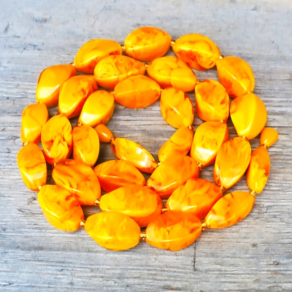 vintage egg yoke amber necklace